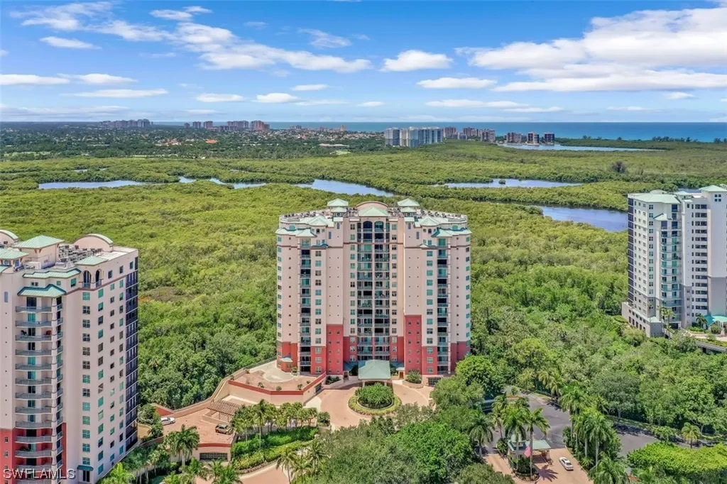 445 Cove Tower Drive Naples FL 34110