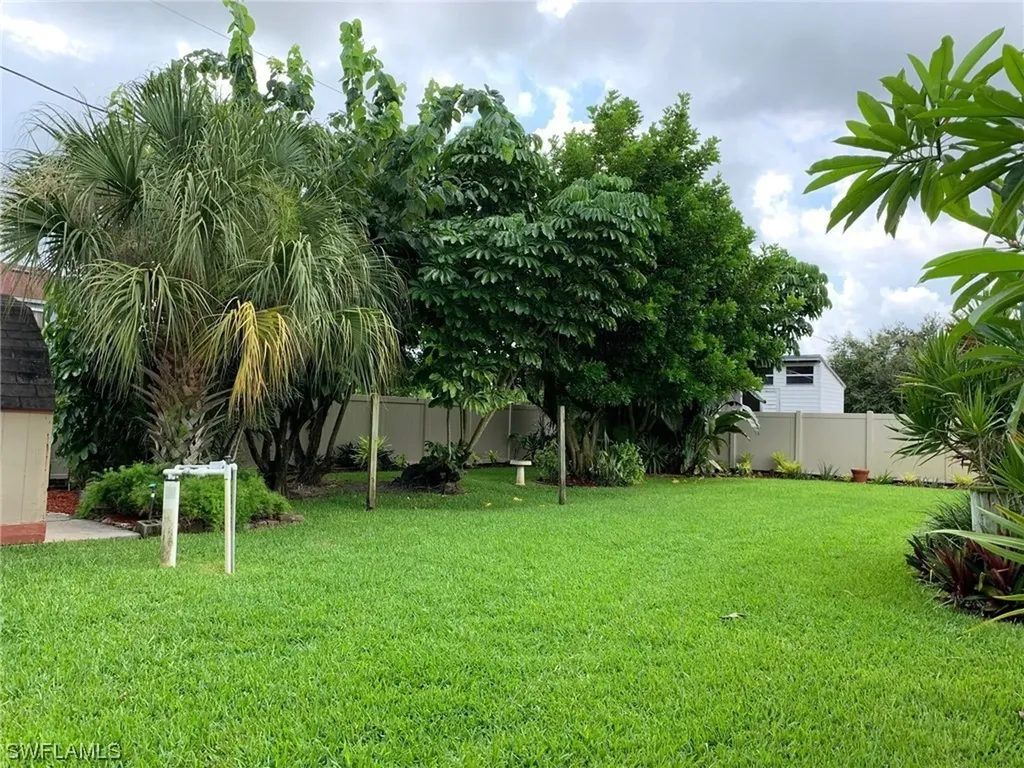 2260 54th Street SW Naples FL 34116