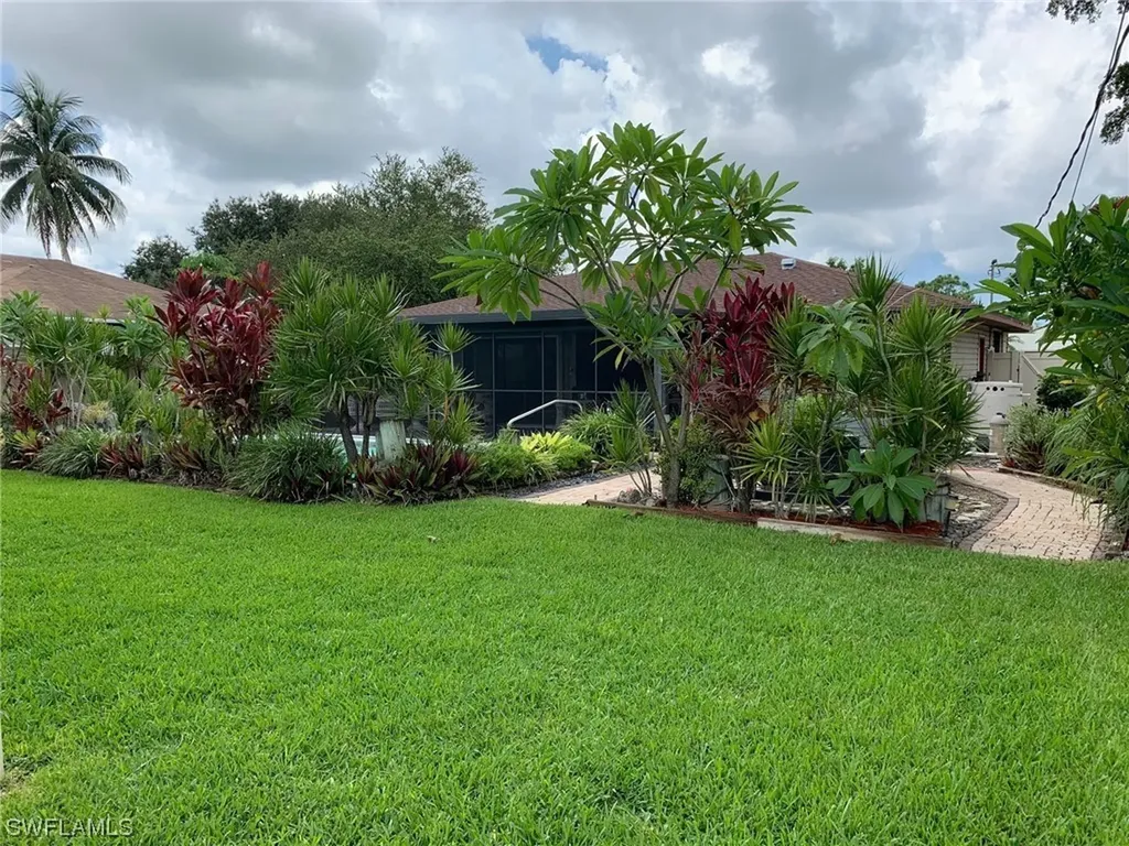 2260 54th Street SW Naples FL 34116