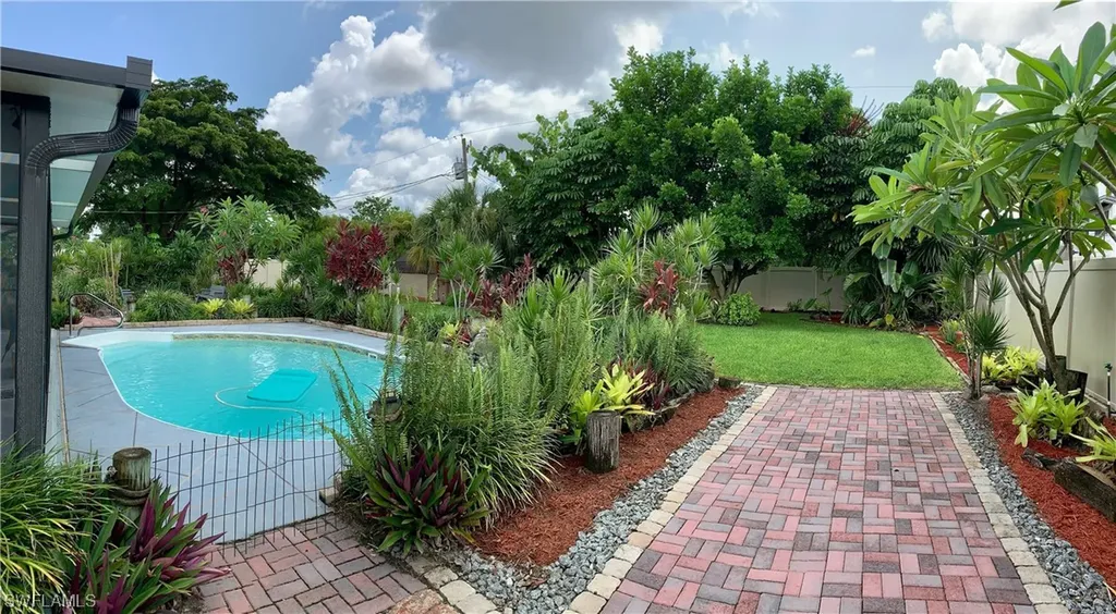 2260 54th Street SW Naples FL 34116