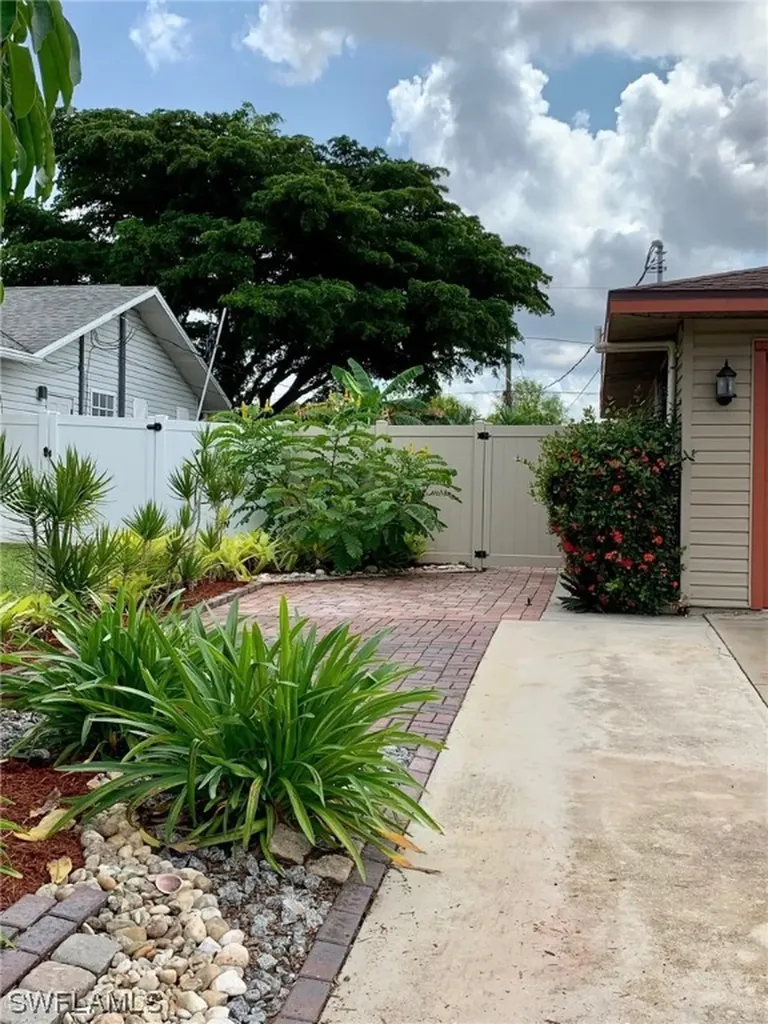 2260 54th Street SW Naples FL 34116