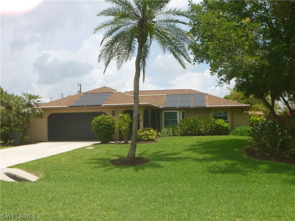 1647 Country Club Parkway Lehigh Acres FL 33936