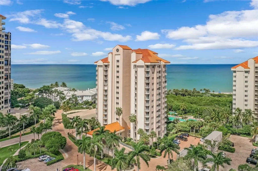 40 Seagate Drive Naples FL 34103