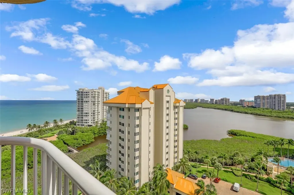 40 Seagate Drive Naples FL 34103