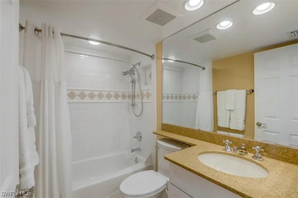 40 Seagate Drive Naples FL 34103