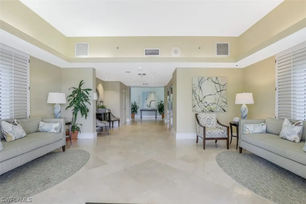 40 Seagate Drive Naples FL 34103
