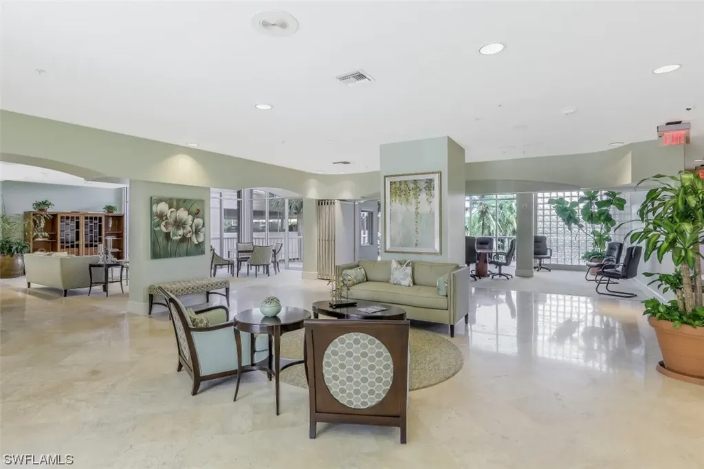 40 Seagate Drive Naples FL 34103