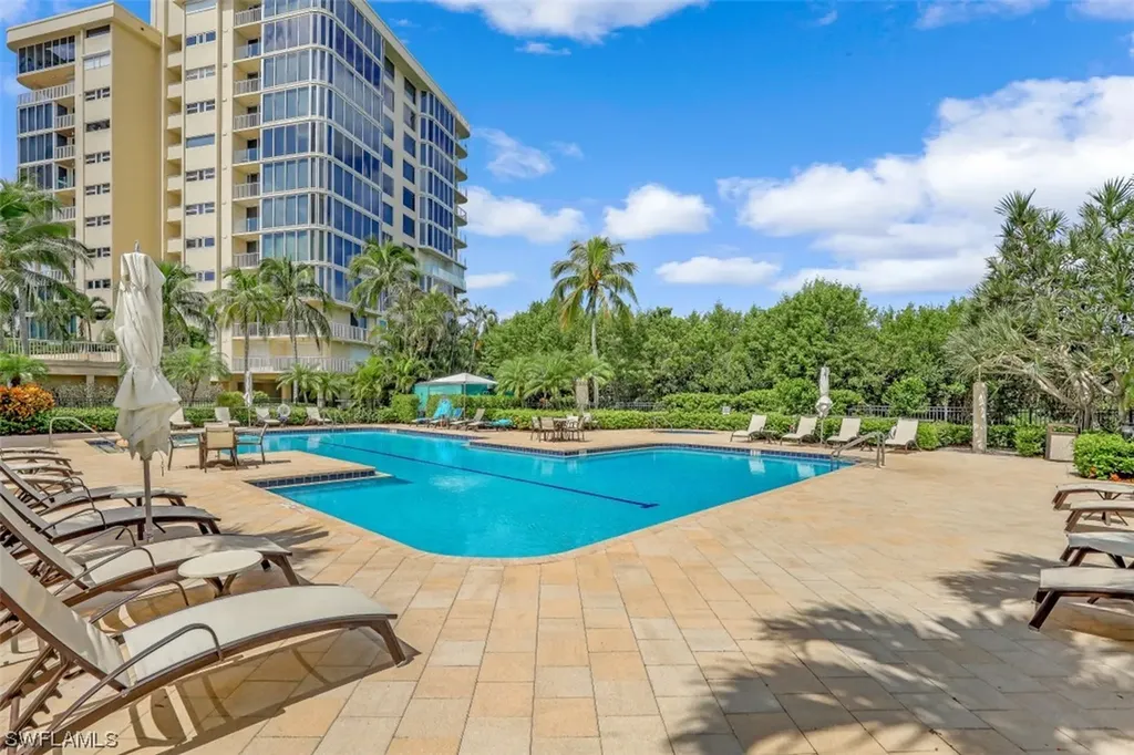 40 Seagate Drive Naples FL 34103