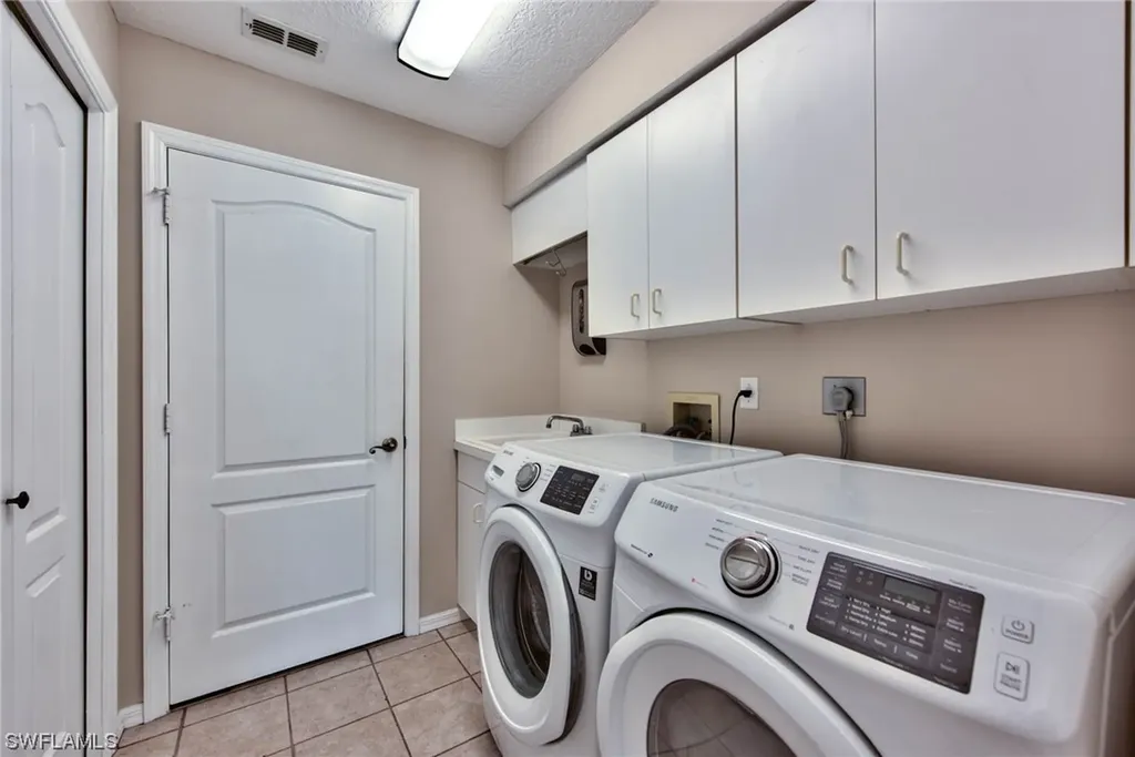 10111 Boca Circle Naples FL 34109