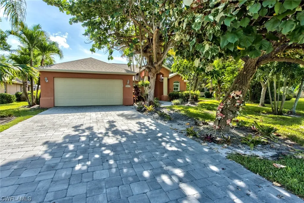10111 Boca Circle Naples FL 34109