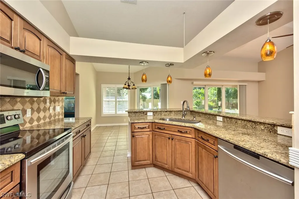 10111 Boca Circle Naples FL 34109