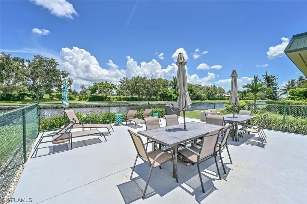 600 Valley Stream Drive Naples FL 34113