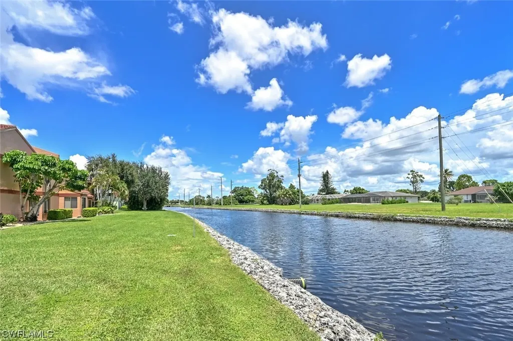 600 Valley Stream Drive Naples FL 34113