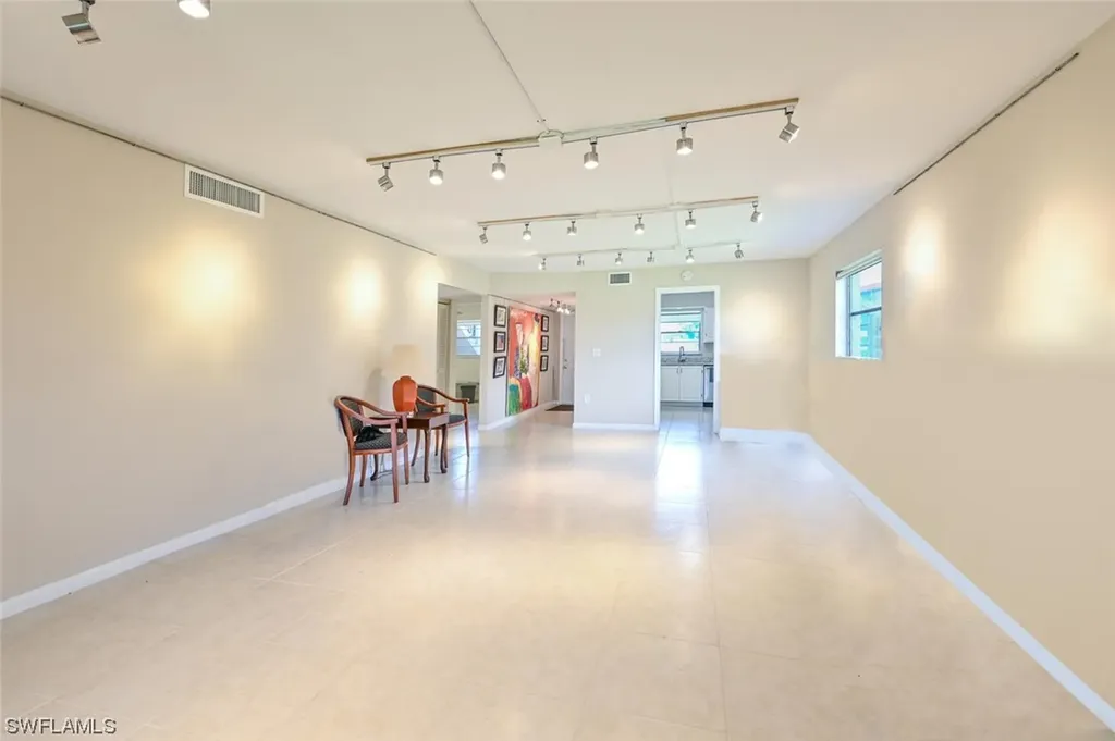 600 Valley Stream Drive Naples FL 34113