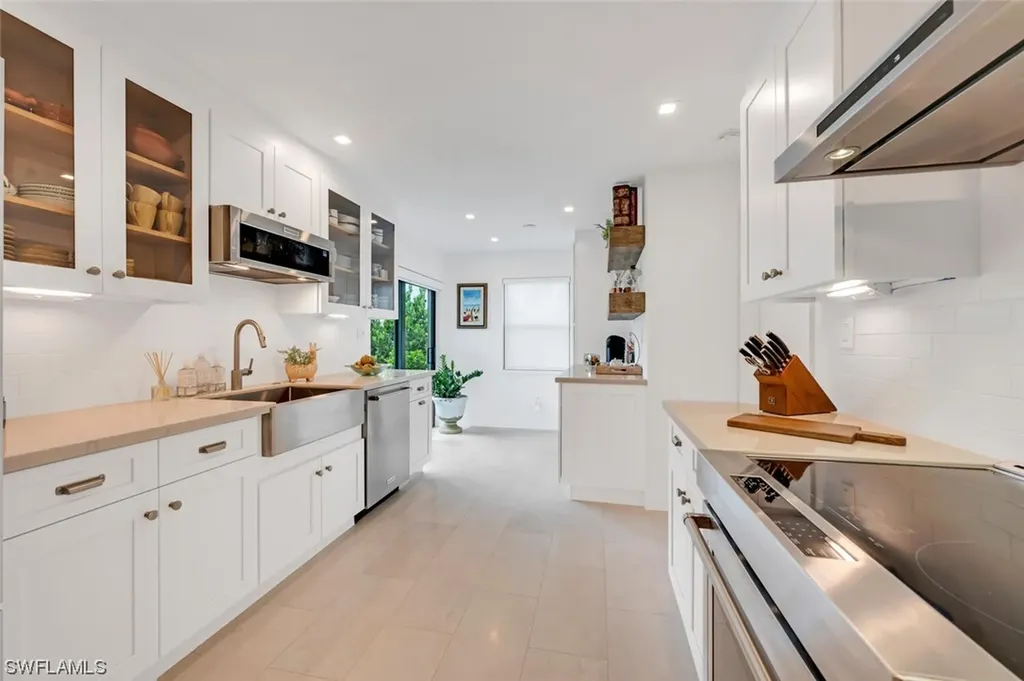 714 103rd Avenue N Naples FL 34108