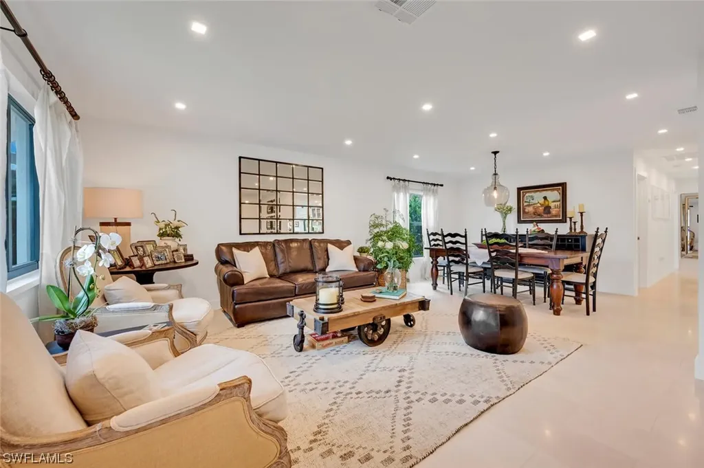 714 103rd Avenue N Naples FL 34108