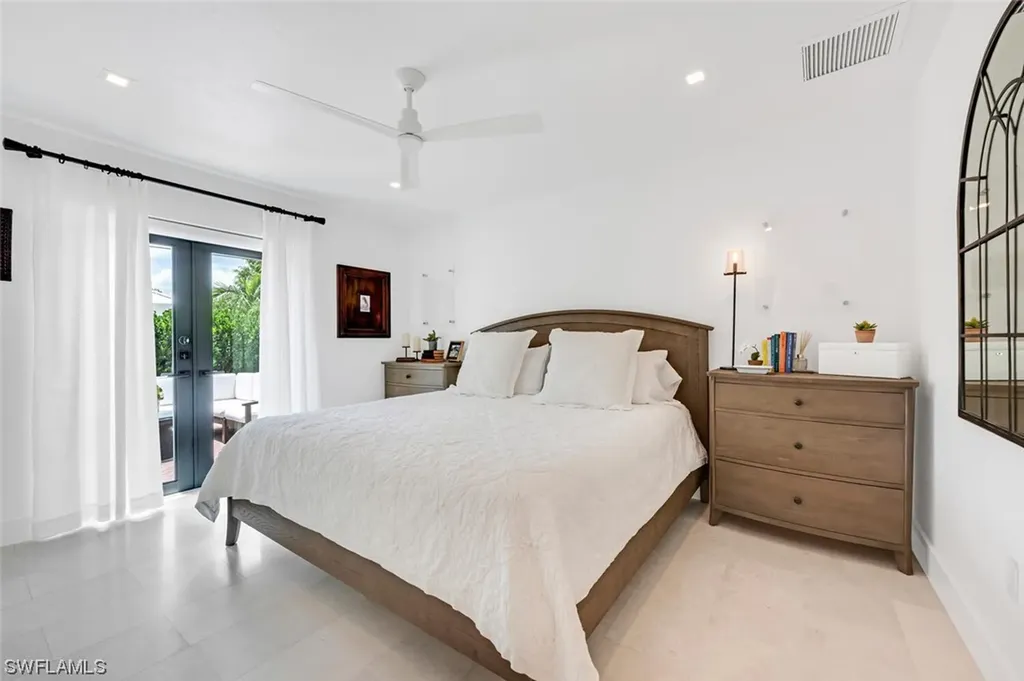 714 103rd Avenue N Naples FL 34108
