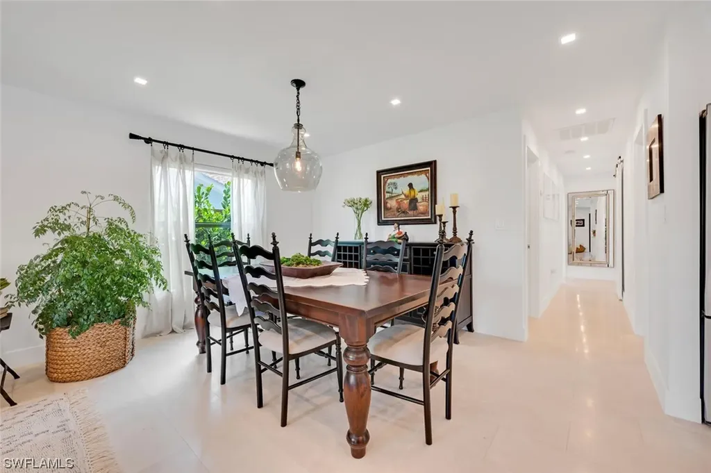 714 103rd Avenue N Naples FL 34108