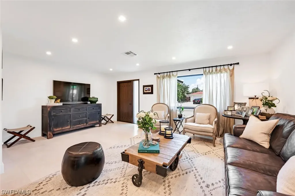 714 103rd Avenue N Naples FL 34108