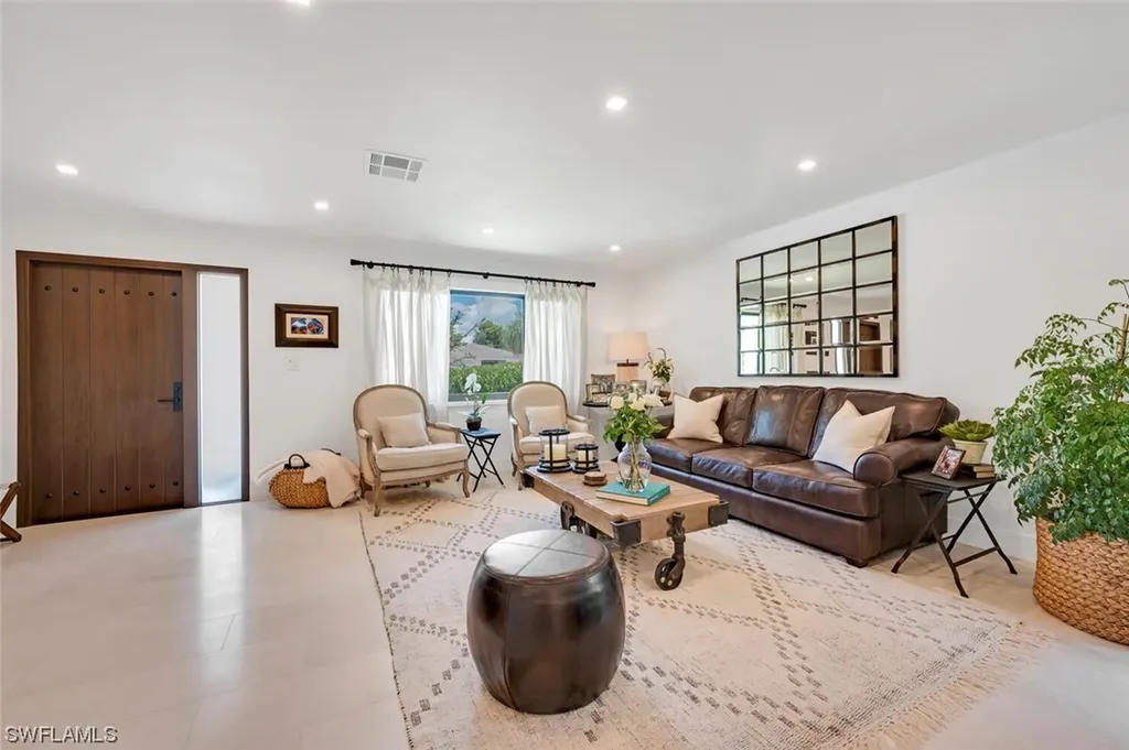 714 103rd Avenue N Naples FL 34108