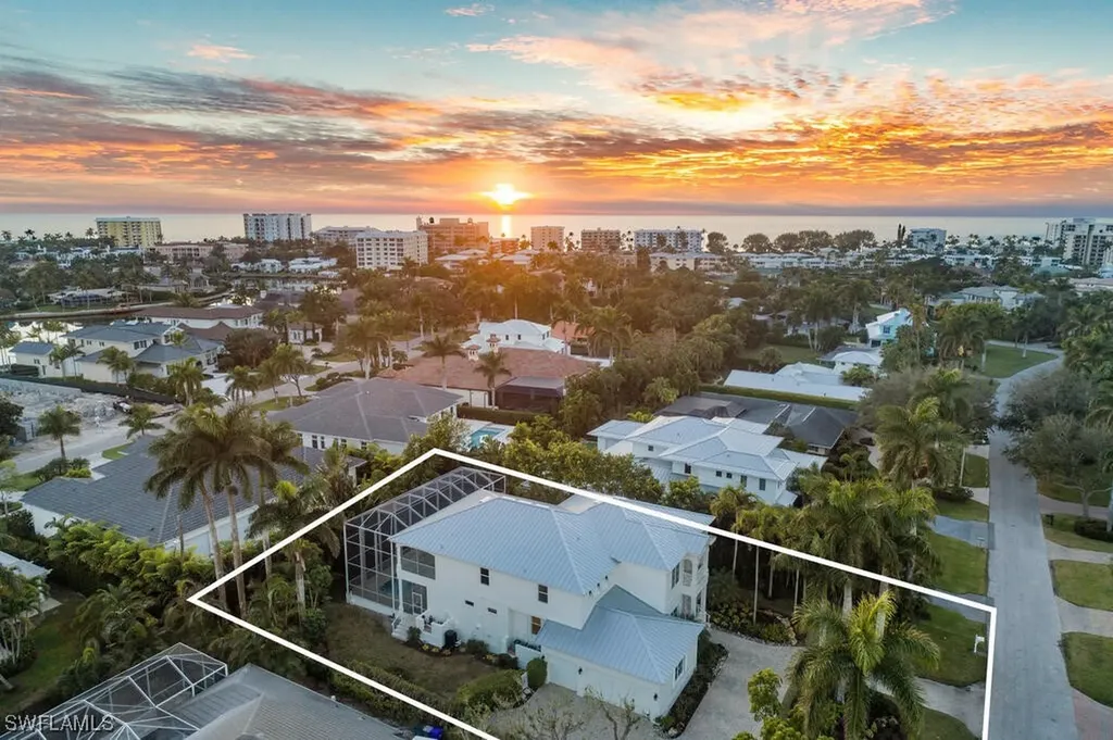 428 Rudder Road Naples FL 34102