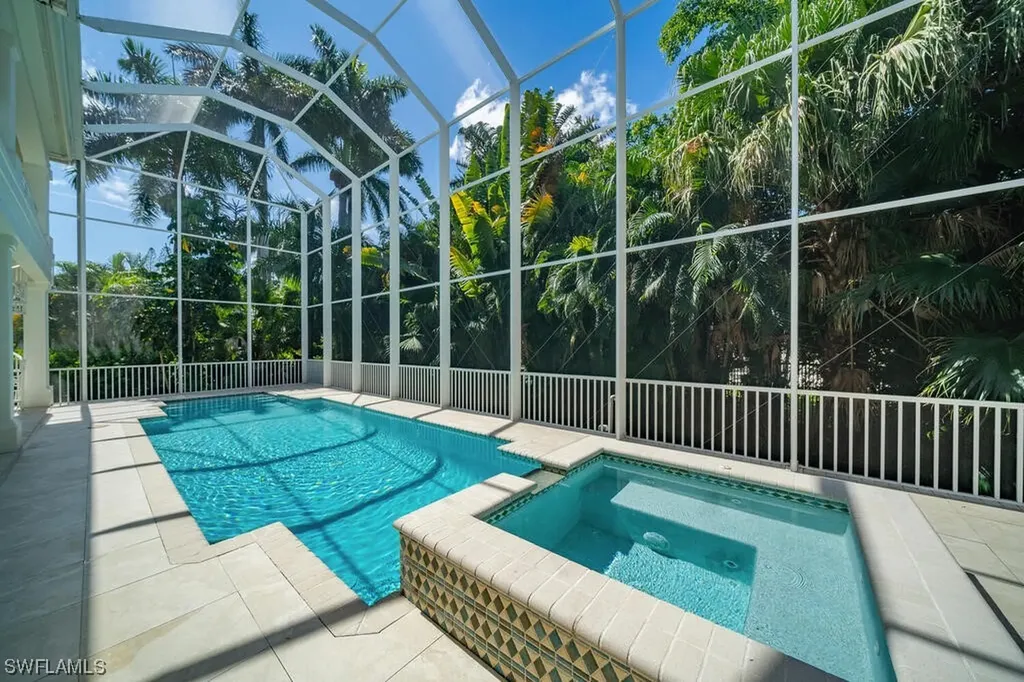 428 Rudder Road Naples FL 34102