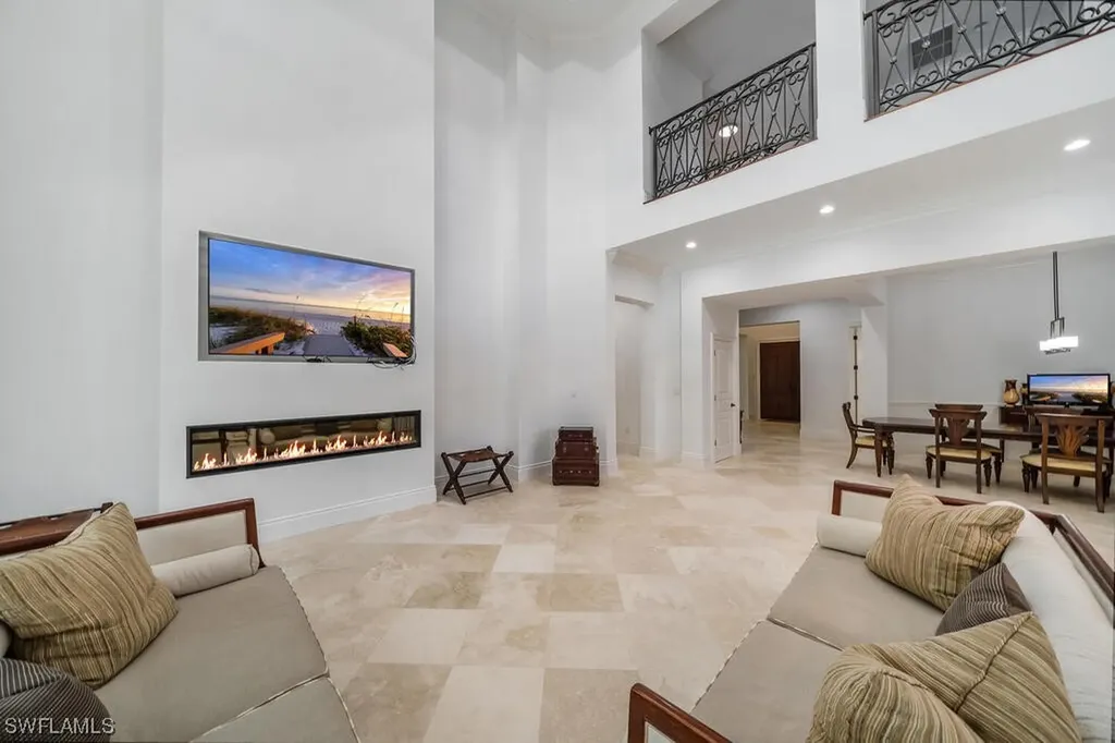 428 Rudder Road Naples FL 34102