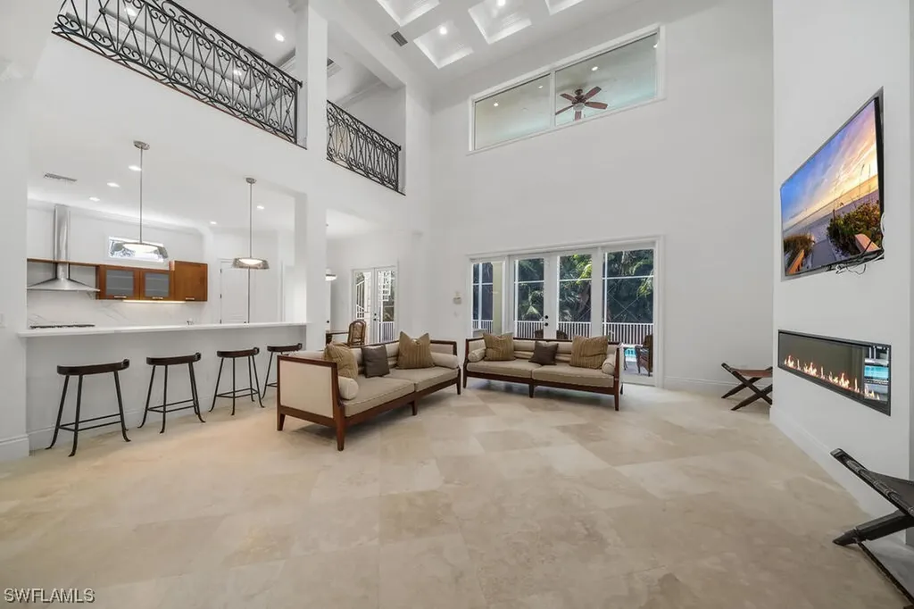 428 Rudder Road Naples FL 34102