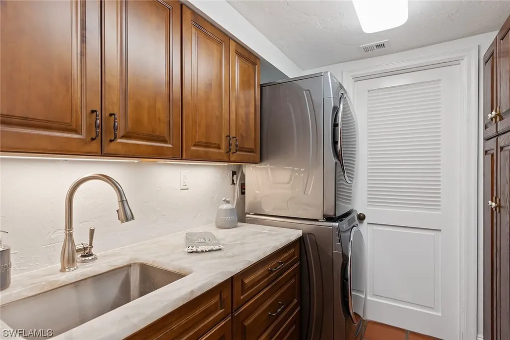 5850 Pelican Bay Boulevard Naples FL 34108