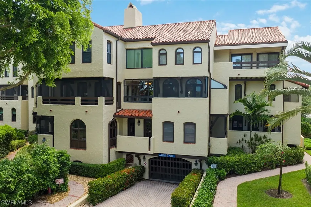 5850 Pelican Bay Boulevard Naples FL 34108