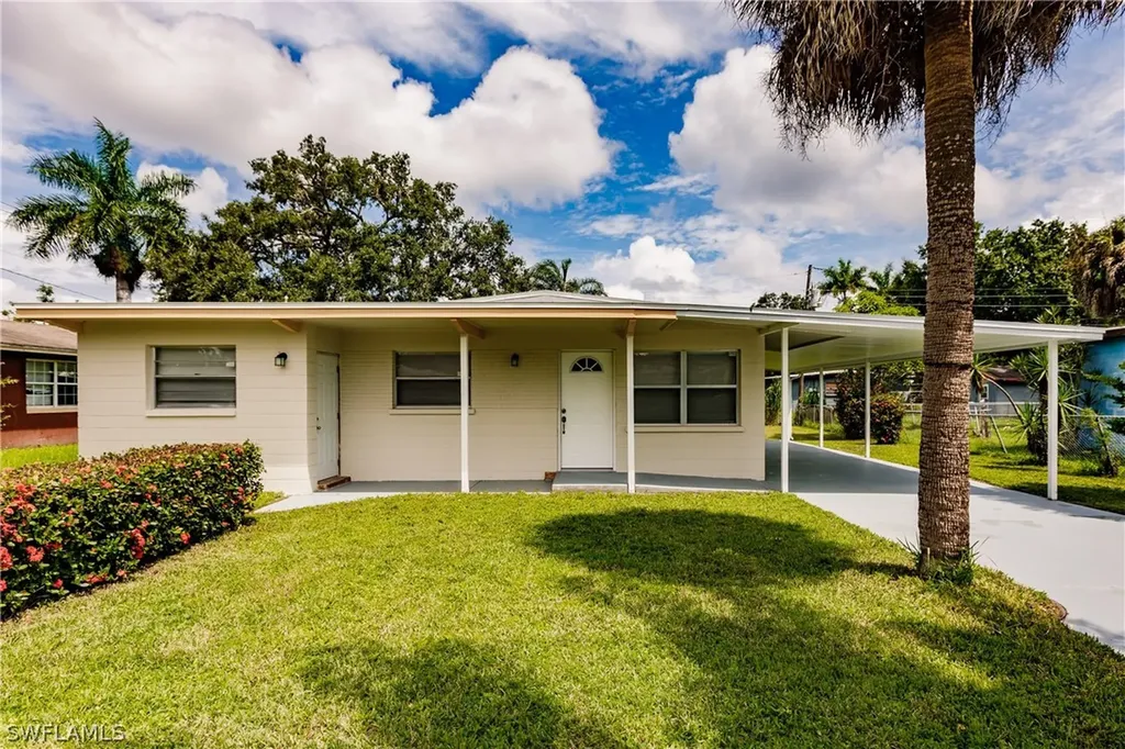 3011 Apache Street Fort Myers FL 33916