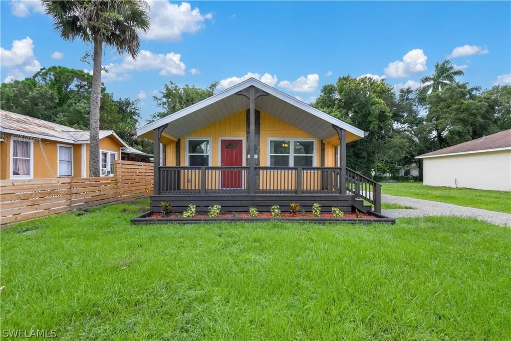 3744 Pearl Street Fort Myers FL 33916
