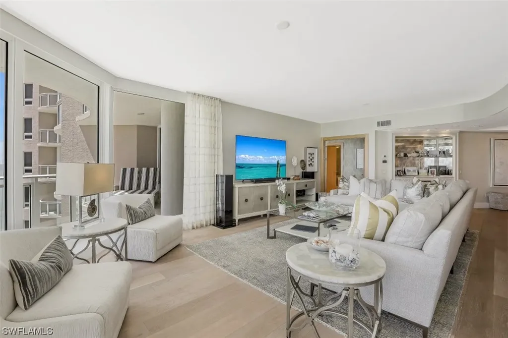 8231 Bay Colony Drive Naples FL 34108