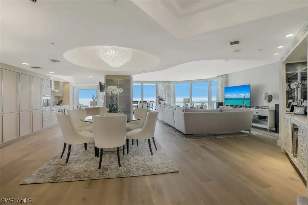 8231 Bay Colony Drive Naples FL 34108