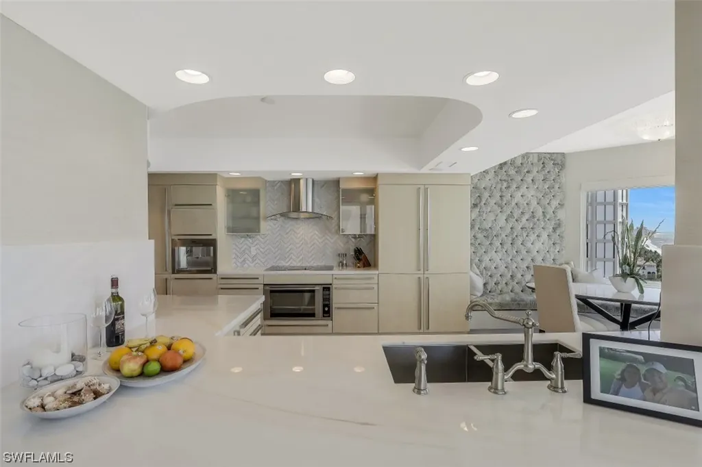 8231 Bay Colony Drive Naples FL 34108
