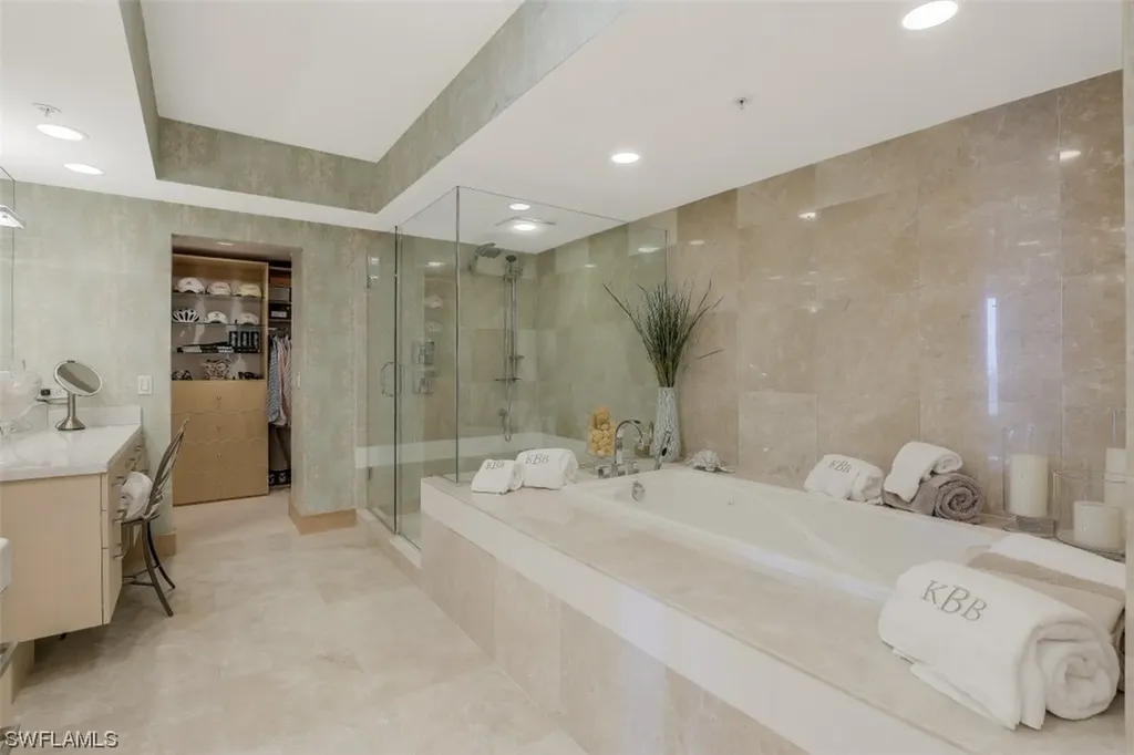 8231 Bay Colony Drive Naples FL 34108