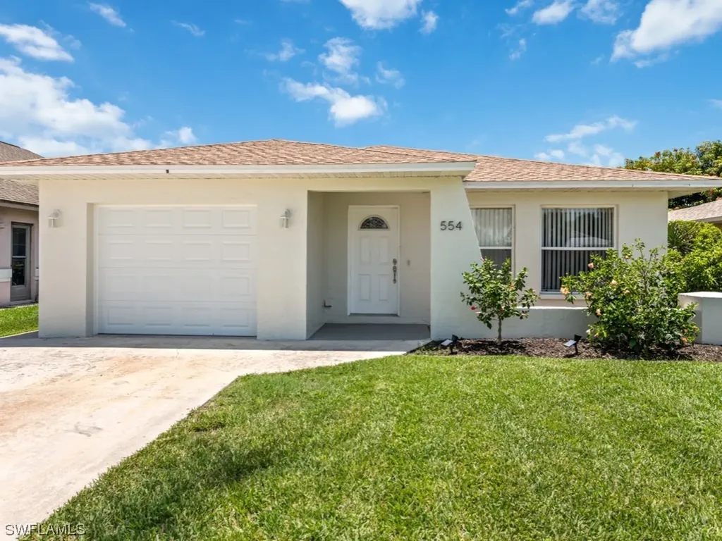 554 110th Avenue N Naples FL 34108
