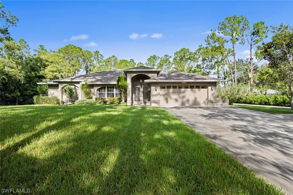 1221 31st Street SW Naples FL 34117