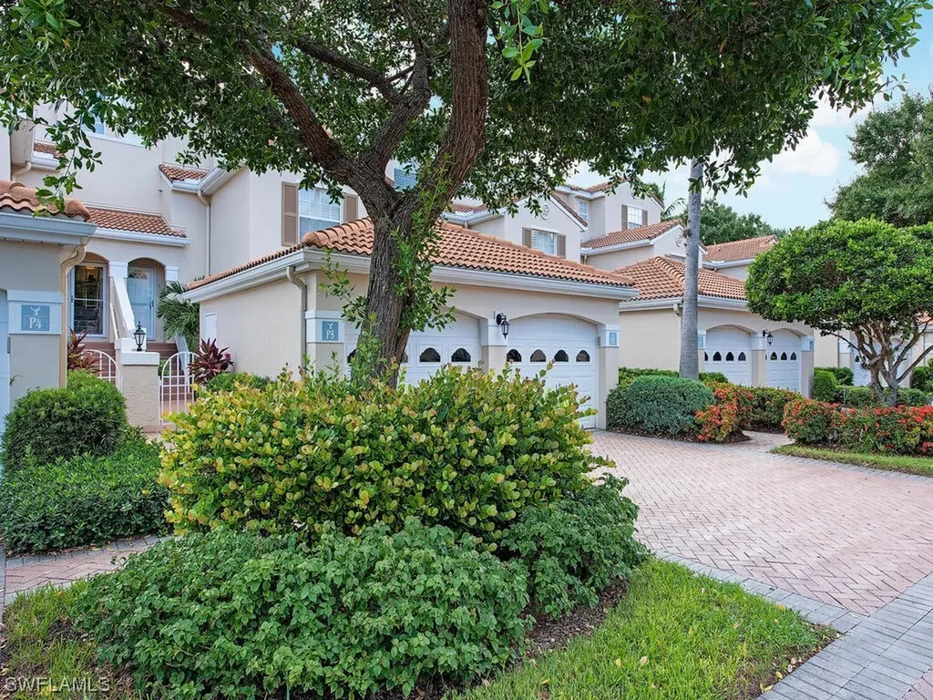 8315 Excalibur Circle Naples FL 34108
