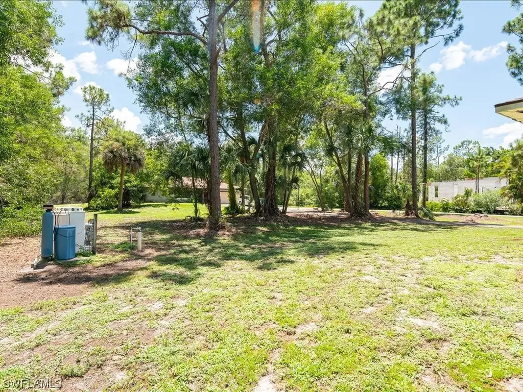 5880 Autumn Oaks Lane Naples FL 34119
