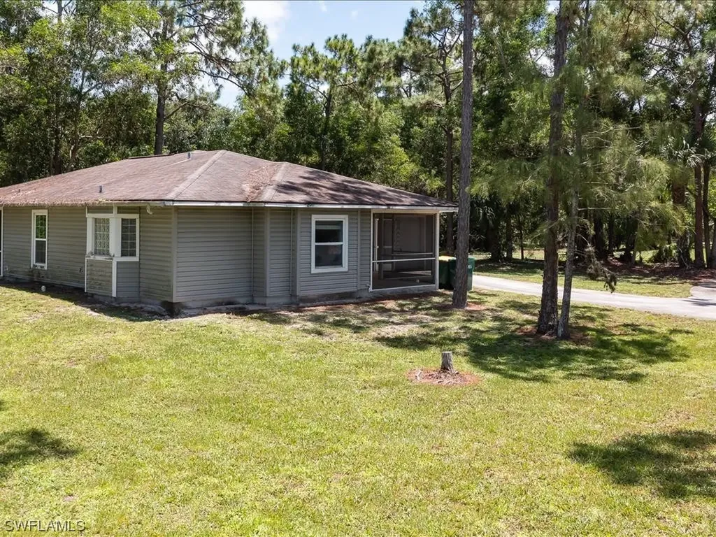 5880 Autumn Oaks Lane Naples FL 34119