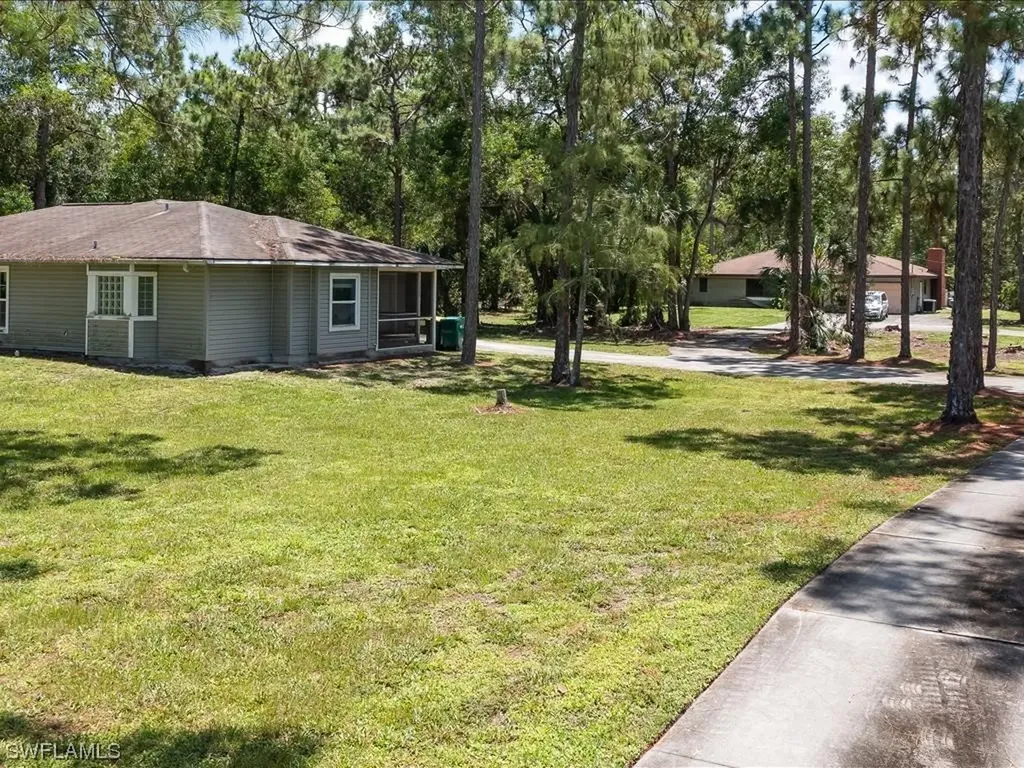 5880 Autumn Oaks Lane Naples FL 34119