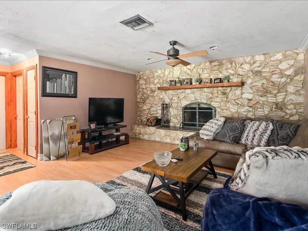 5880 Autumn Oaks Lane Naples FL 34119