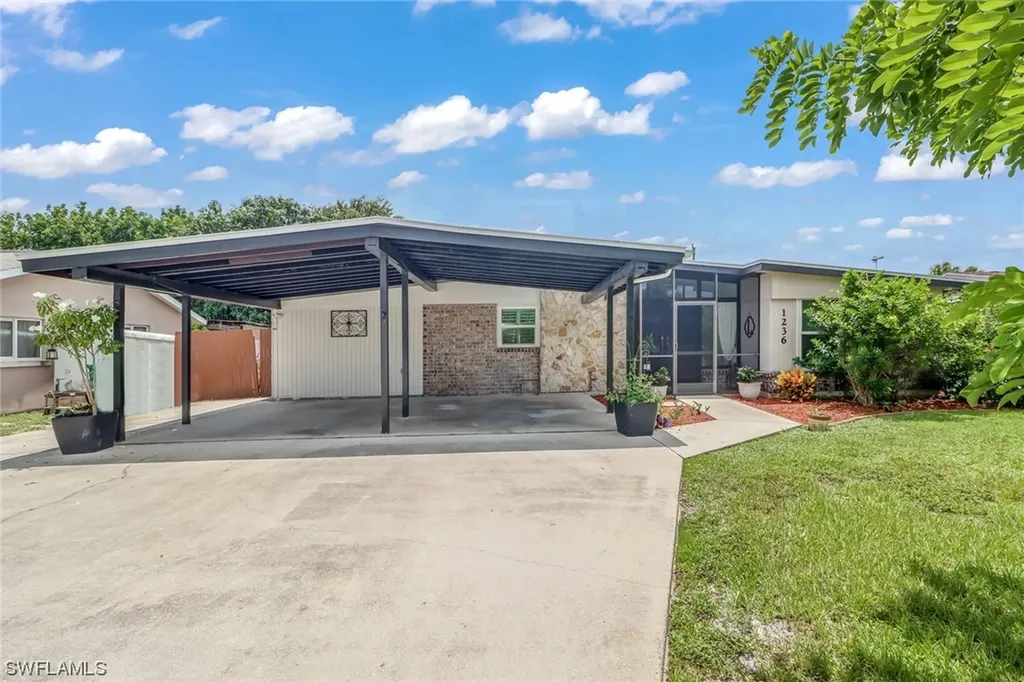 1236 Wisconsin Drive Naples FL 34103