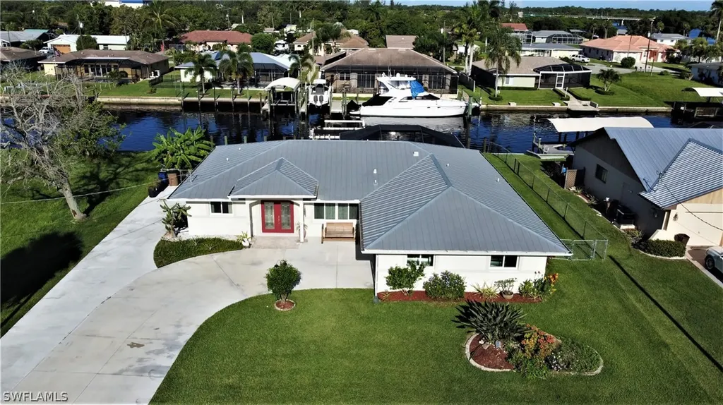 2207 Isle Of Pines Avenue Fort Myers FL 33905