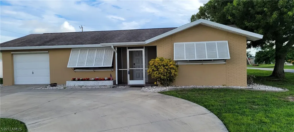 1204 SE 35th Street Cape Coral FL 33904