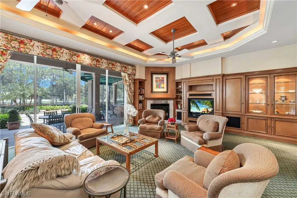 336 Edgemere Way E Naples FL 34105