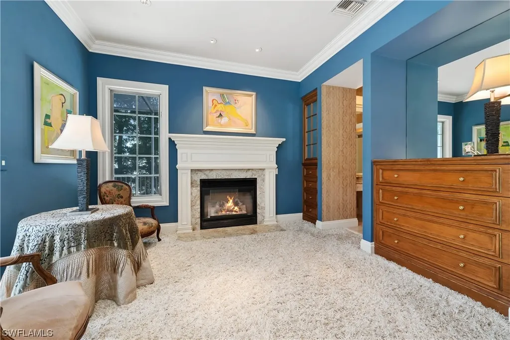336 Edgemere Way E Naples FL 34105