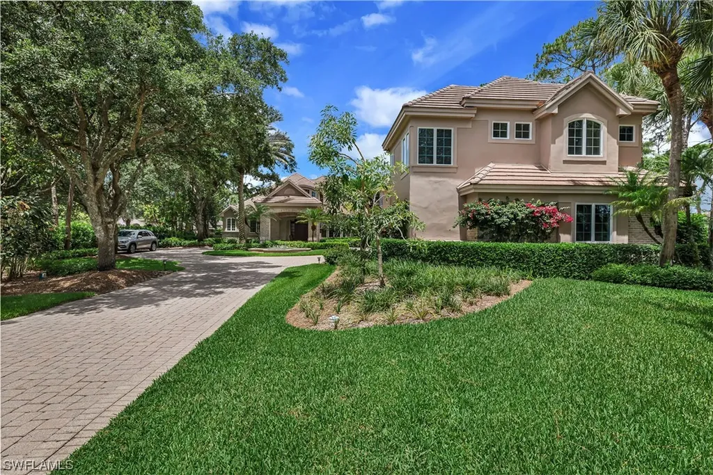 336 Edgemere Way E Naples FL 34105