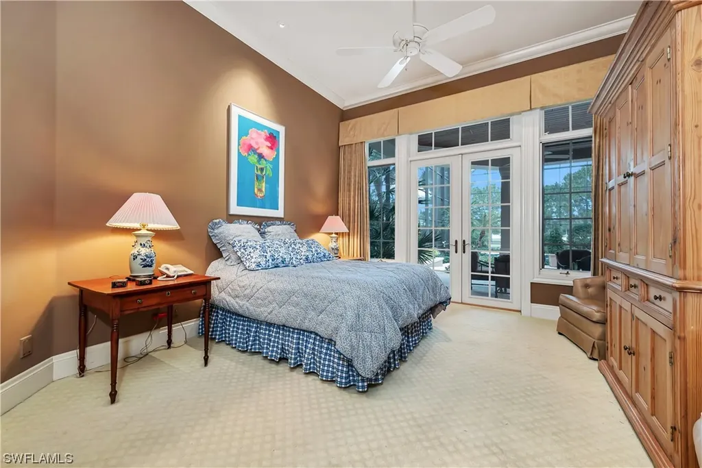 336 Edgemere Way E Naples FL 34105